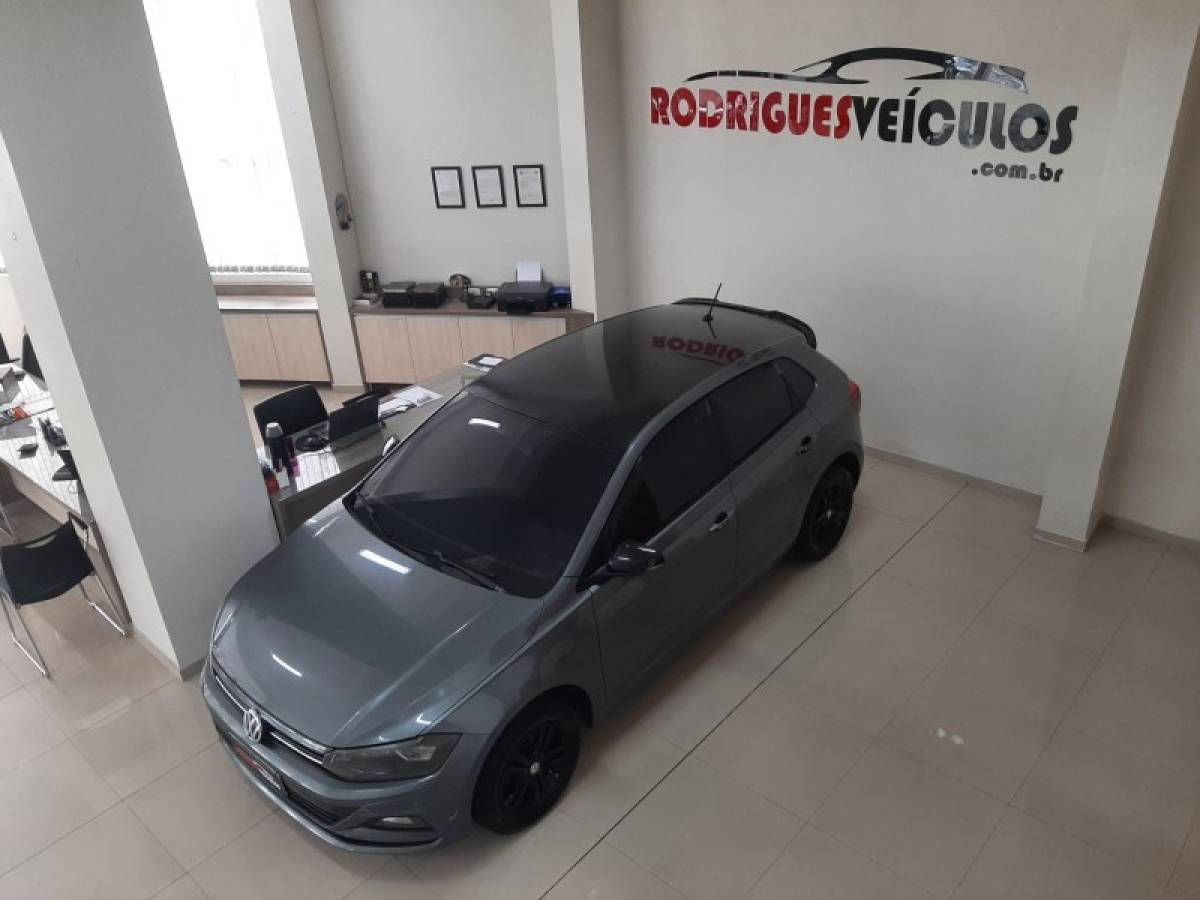 VOLKSWAGEN - POLO - 2019/2020 - Cinza - R$ 59.990,00