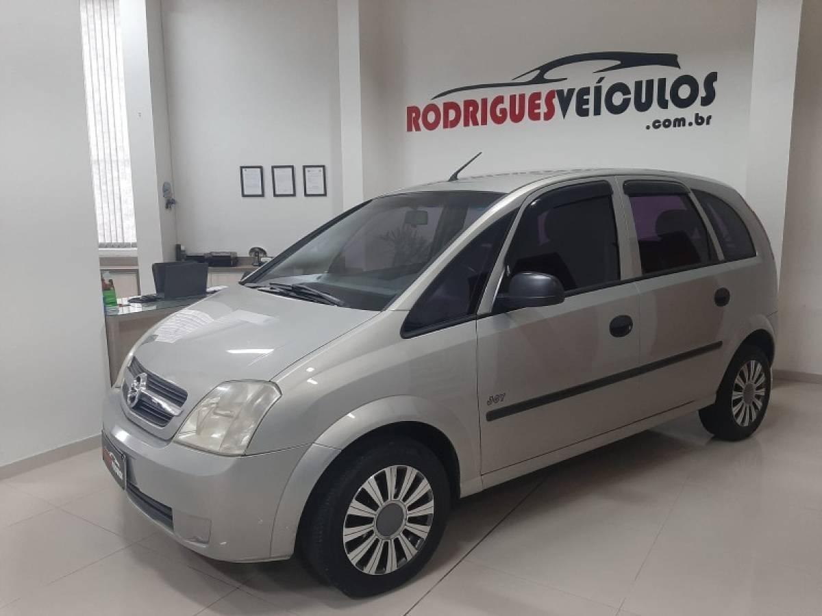 CHEVROLET - MERIVA - 2005/2005 - Bege - R$ 24.900,00