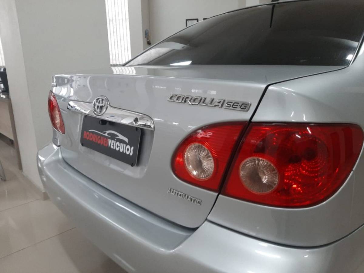 TOYOTA - COROLLA - 2007/2008 - Prata - R$ 47.900,00