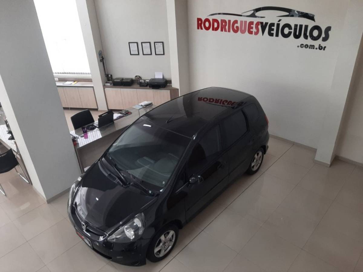 HONDA - FIT - 2007/2008 - Preta - R$ 32.900,00