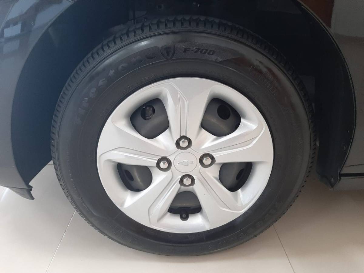 CHEVROLET - ONIX - 2021/2022 - Preta - R$ 65.900,00