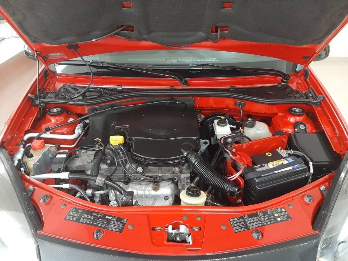 RENAULT - SANDERO - 2012/2013 - Vermelha - R$ 37.900,00