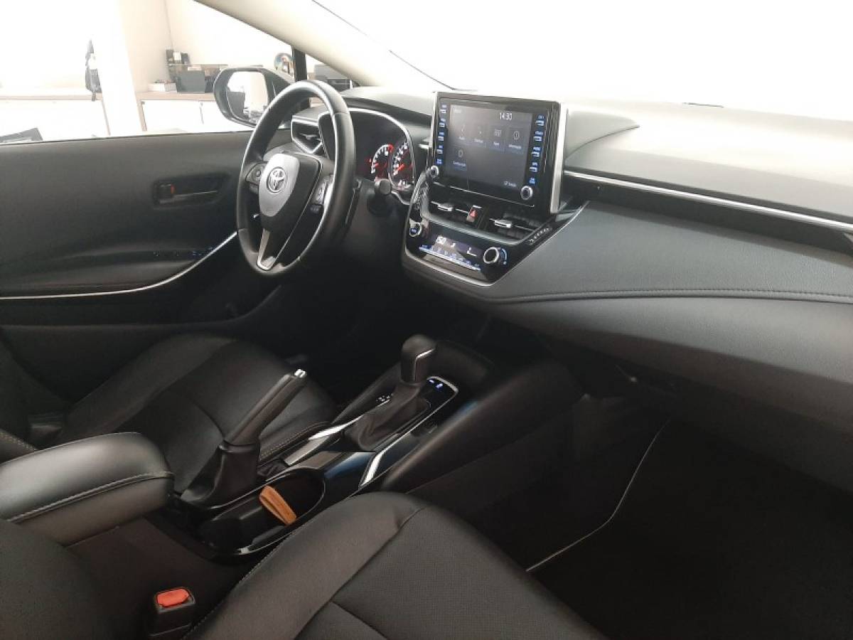 TOYOTA - COROLLA - 2020/2021 - Prata - R$ 119.990,00