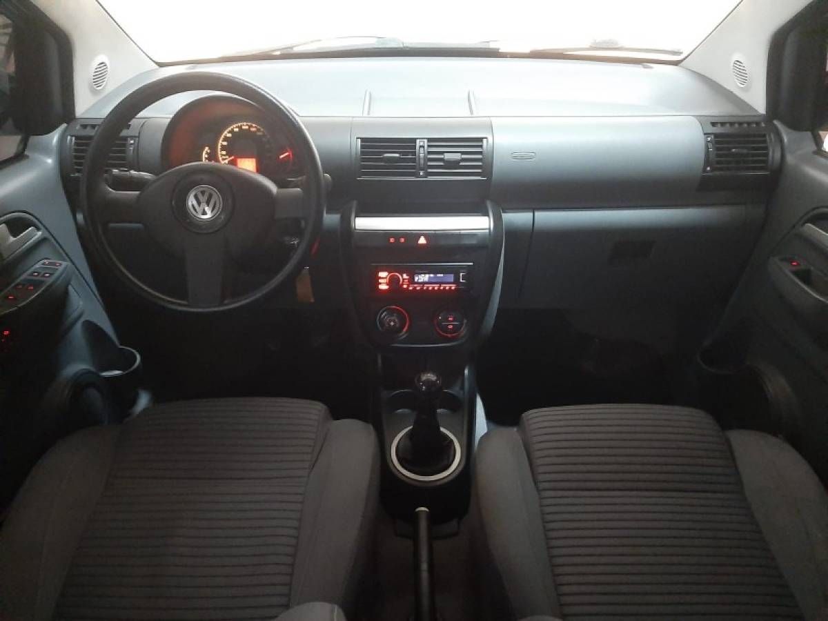 VOLKSWAGEN - SPACEFOX - 2007/2008 - Vermelha - R$ 31.900,00