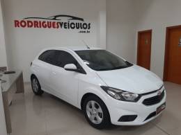 CHEVROLET - ONIX - 2018/2019 - Branca - R$ 62.900,00