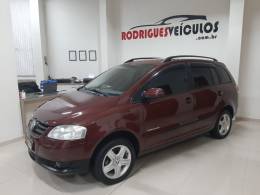 VOLKSWAGEN - SPACEFOX - 2007/2008 - Vermelha - R$ 31.900,00