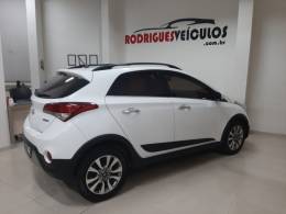 HYUNDAI - HB20X - 2016/2017 - Branca - R$ 69.900,00