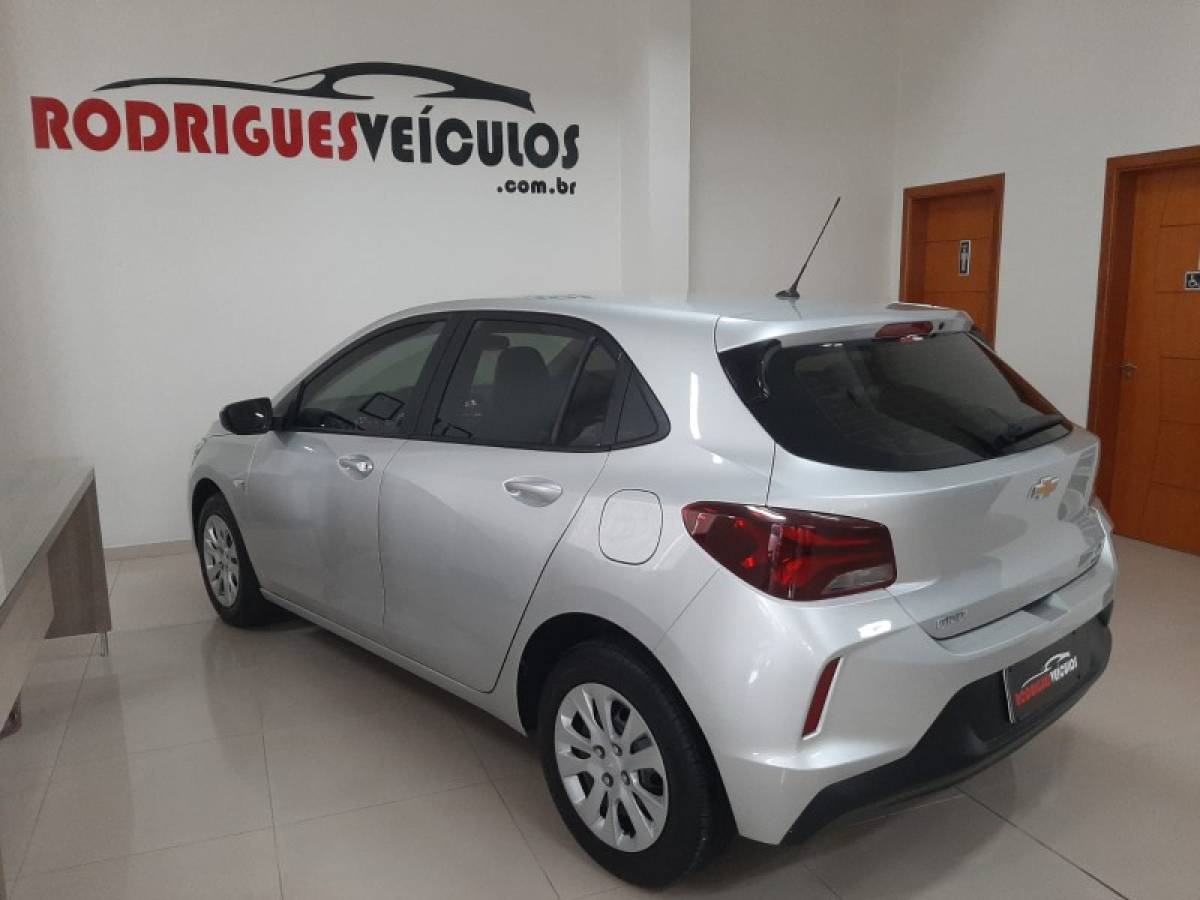CHEVROLET - ONIX - 2020/2020 - Prata - R$ 59.900,00