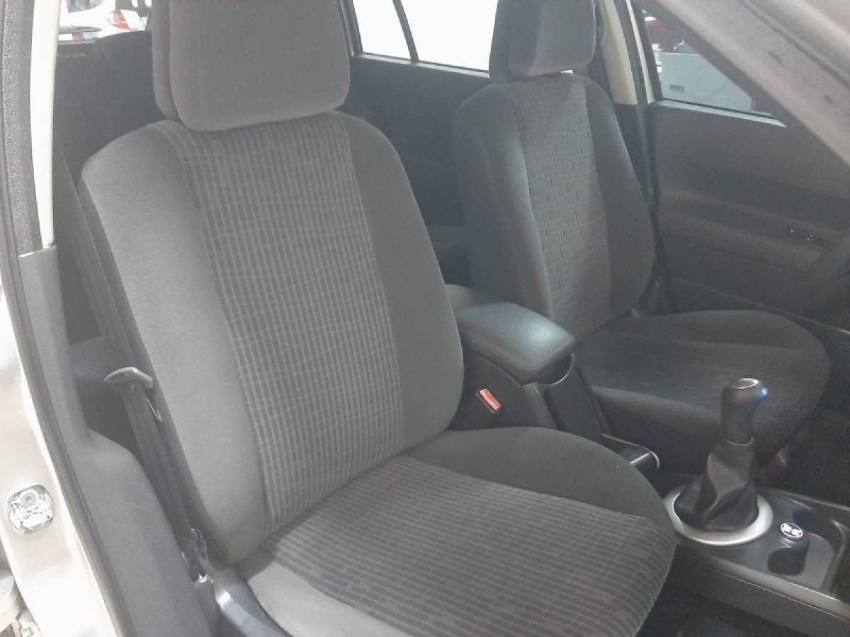 RENAULT - MÉGANE - 2011/2012 - Prata - R$ 34.900,00