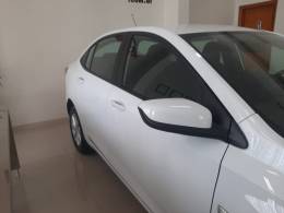 CHEVROLET - ONIX - 2022/2023 - Branca - R$ 88.900,00