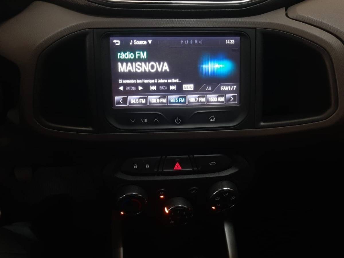 CHEVROLET - PRISMA - 2015/2015 - Prata - R$ 47.900,00