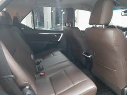 TOYOTA - HILUX SW4 - 2018/2018 - Prata - R$ 229.900,00