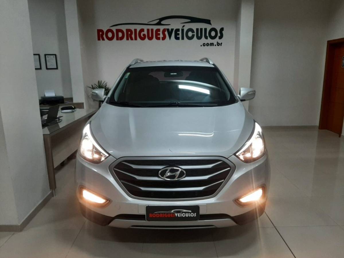 HYUNDAI - IX35 - 2019/2020 - Prata - R$ 95.900,00