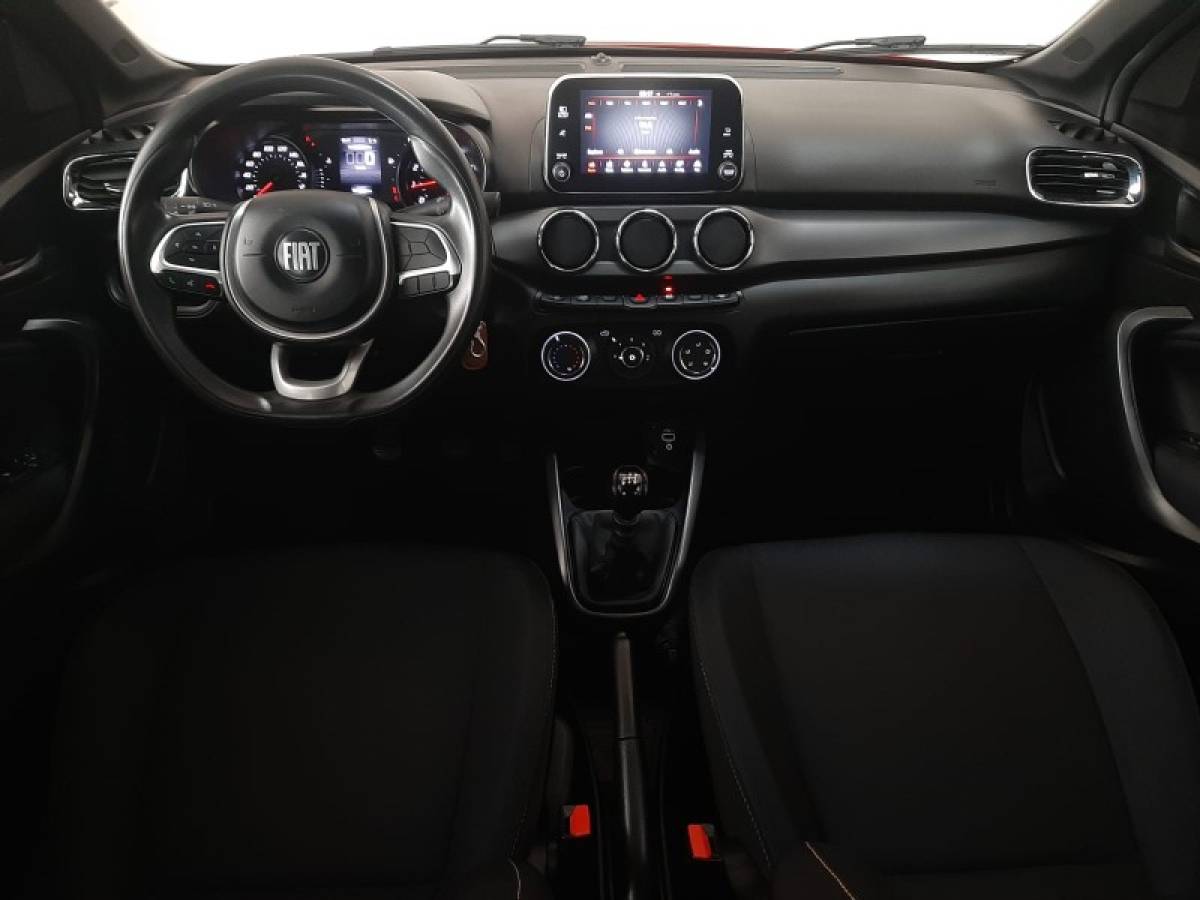 FIAT - ARGO - 2021/2022 - Vermelha - R$ 76.900,00