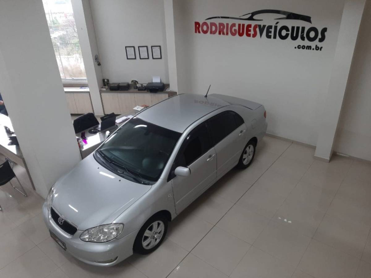 TOYOTA - COROLLA - 2007/2008 - Prata - R$ 47.900,00