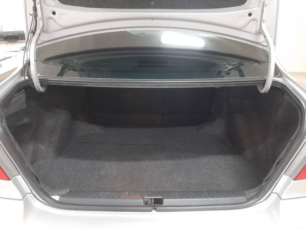TOYOTA - COROLLA - 2007/2008 - Prata - R$ 47.900,00