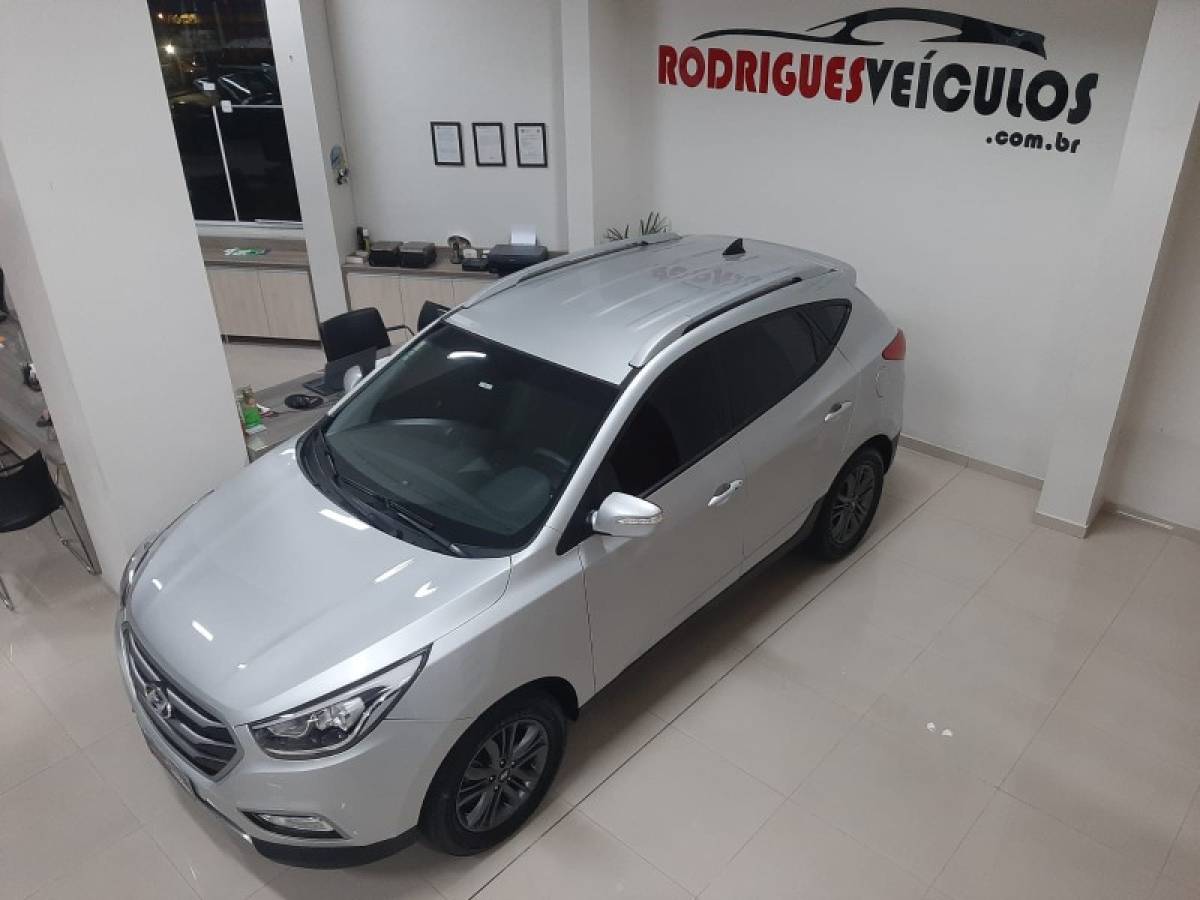 HYUNDAI - IX35 - 2019/2020 - Prata - R$ 95.900,00