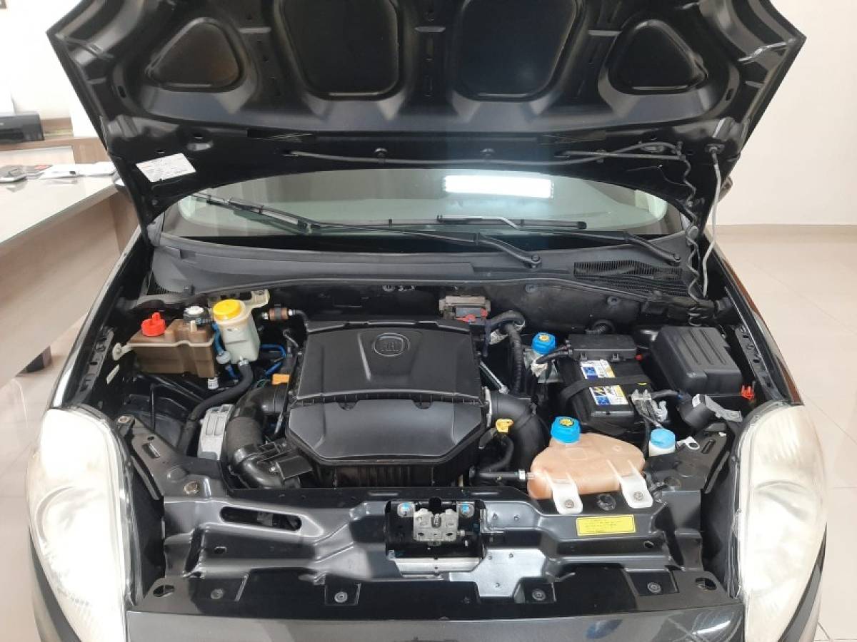 FIAT - PUNTO - 2012/2012 - Preta - R$ 35.900,00