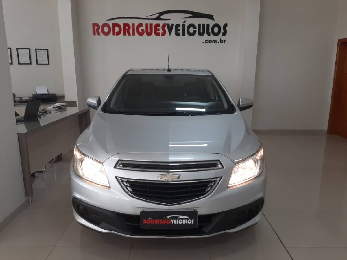 CHEVROLET - PRISMA - 2015/2015 - Prata - R$ 47.900,00