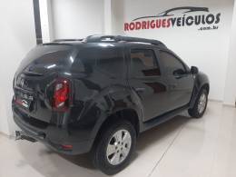 RENAULT - DUSTER - 2015/2016 - Preta - R$ 59.900,00