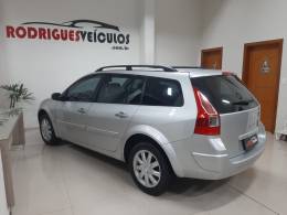 RENAULT - MÉGANE - 2011/2012 - Prata - R$ 34.900,00