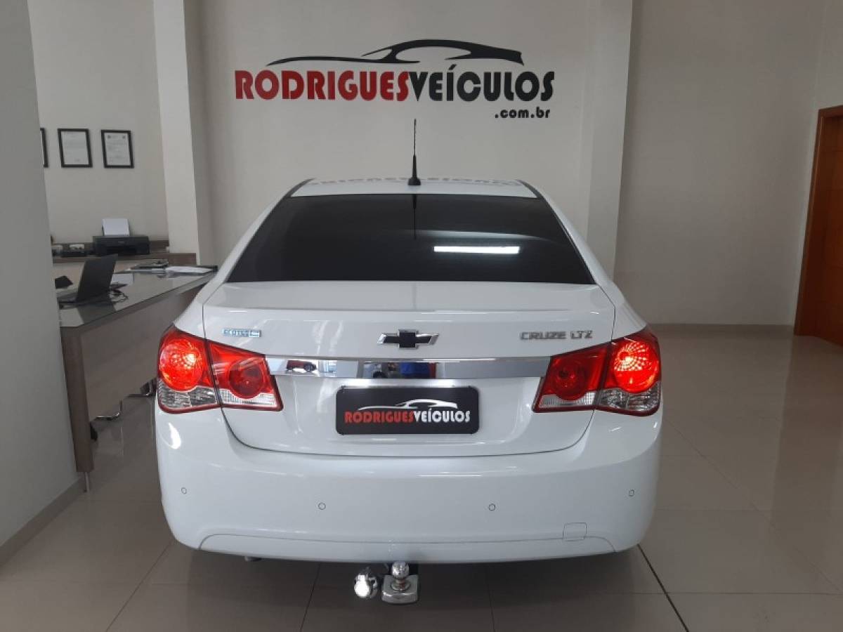 CHEVROLET - CRUZE - 2012/2012 - Branca - R$ 58.900,00