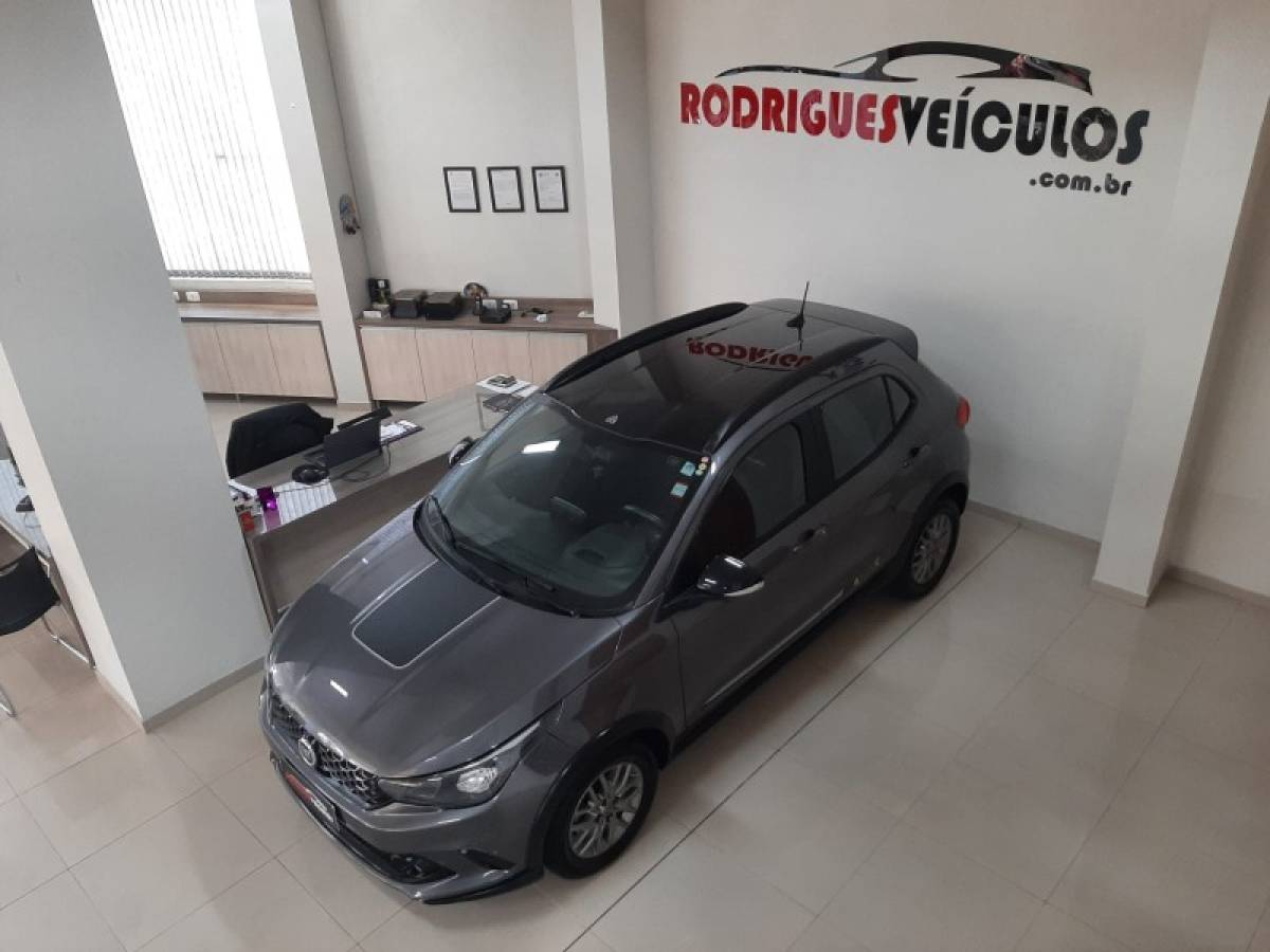 FIAT - ARGO - 2019/2020 - Cinza - R$ 69.990,00