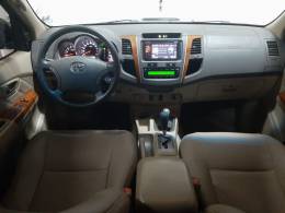 TOYOTA - HILUX SW4 - 2010/2011 - Preta - R$ 119.900,00