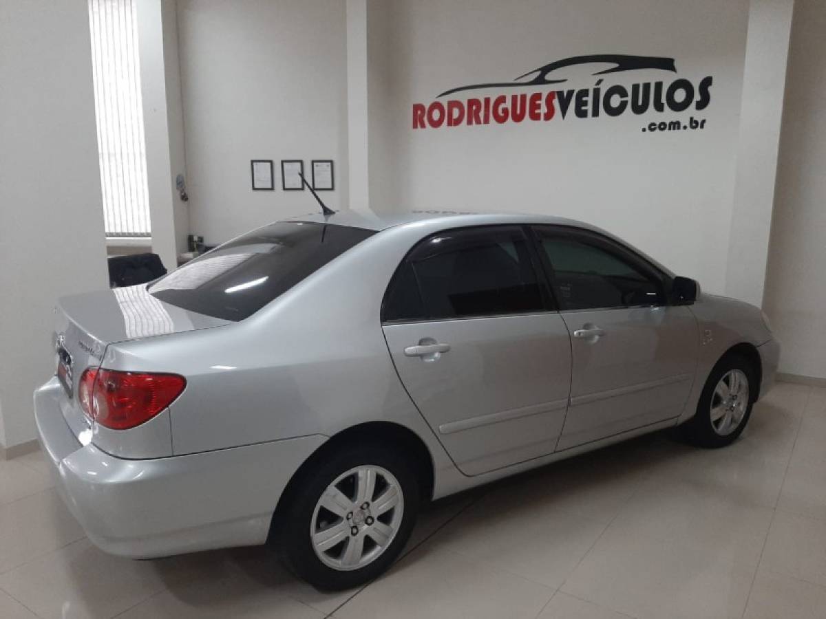 TOYOTA - COROLLA - 2007/2008 - Prata - R$ 47.900,00