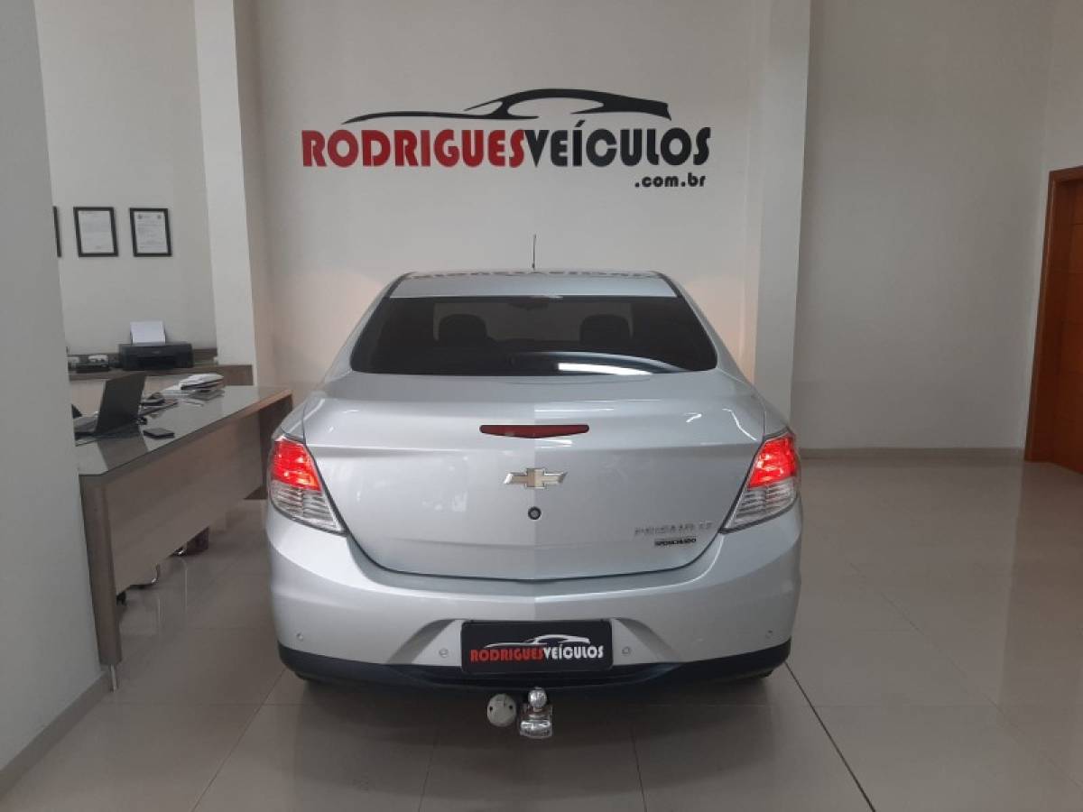 CHEVROLET - PRISMA - 2015/2015 - Prata - R$ 47.900,00