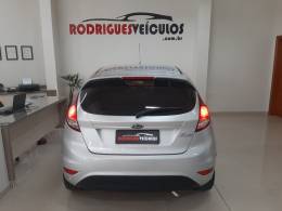FORD - FIESTA - 2017/2017 - Prata - R$ 54.900,00