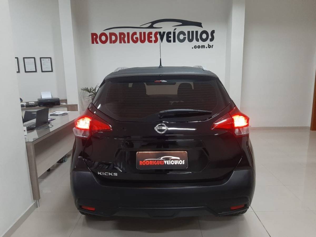 NISSAN - KICKS - 2019/2019 - Preta - R$ 74.900,00