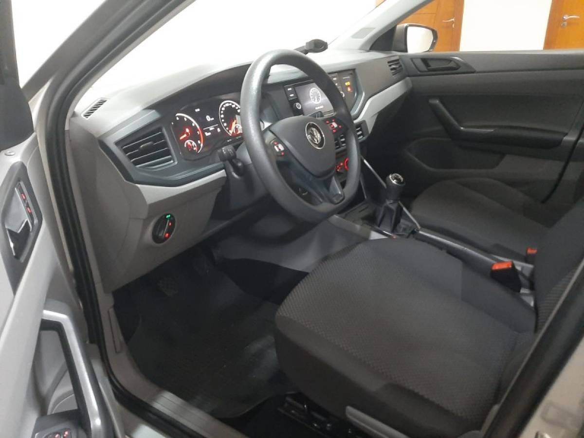 VOLKSWAGEN - POLO - 2018/2019 - Prata - R$ 67.900,00