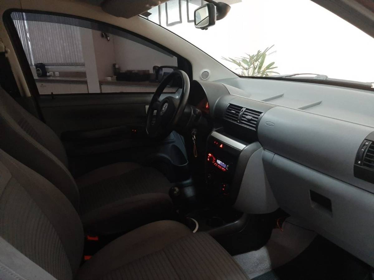 VOLKSWAGEN - SPACEFOX - 2007/2008 - Vermelha - R$ 31.900,00