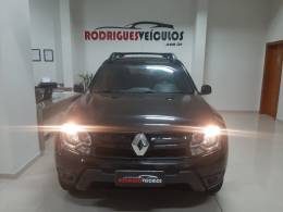 RENAULT - DUSTER - 2015/2016 - Preta - R$ 59.900,00