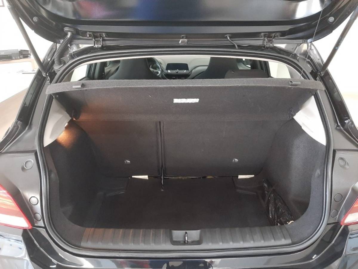 CHEVROLET - ONIX - 2021/2022 - Preta - R$ 65.900,00