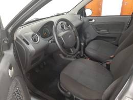 FORD - FIESTA - 2005/2005 - Prata - R$ 24.900,00