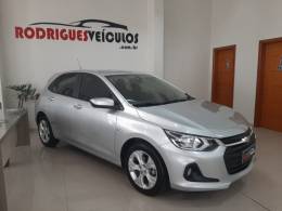 CHEVROLET - ONIX - 2023/2023 - Prata - R$ 82.900,00