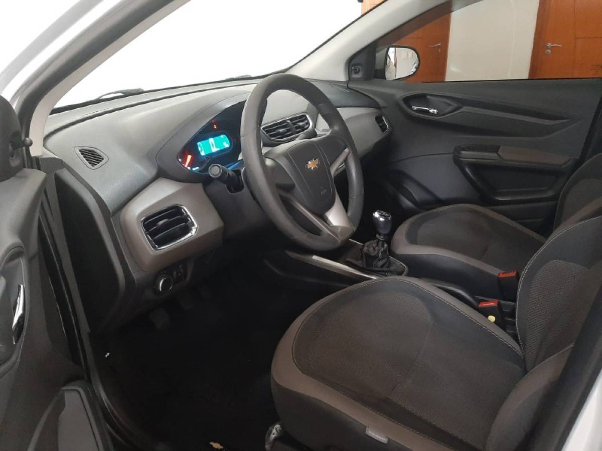 CHEVROLET - PRISMA - 2015/2015 - Prata - R$ 47.900,00