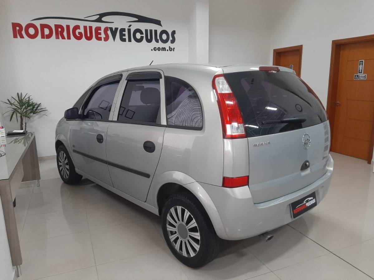 CHEVROLET - MERIVA - 2005/2005 - Bege - R$ 24.900,00