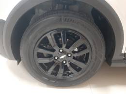 CHEVROLET - ONIX - 2019/2019 - Prata - R$ 68.900,00