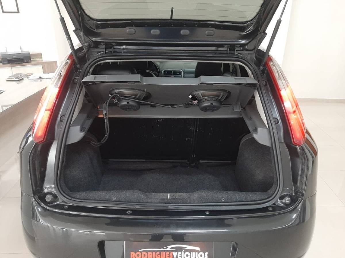 FIAT - PUNTO - 2012/2012 - Preta - R$ 35.900,00