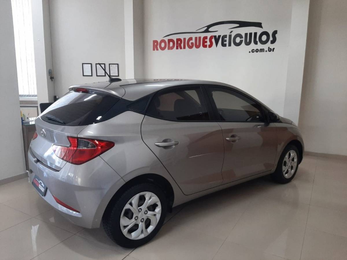 HYUNDAI - HB20 - 2020/2020 - Prata - R$ 59.900,00