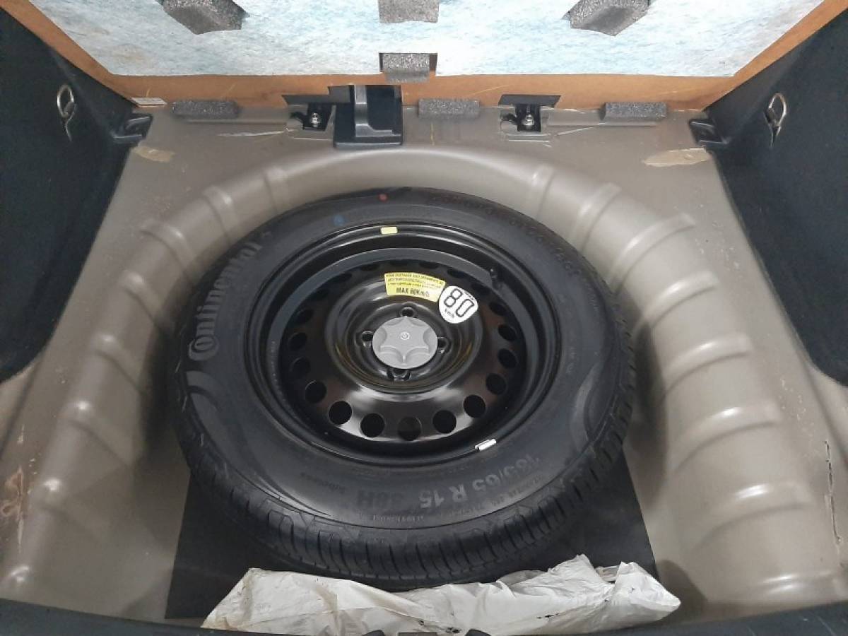 NISSAN - KICKS - 2017/2018 - Marrom - R$ 79.900,00