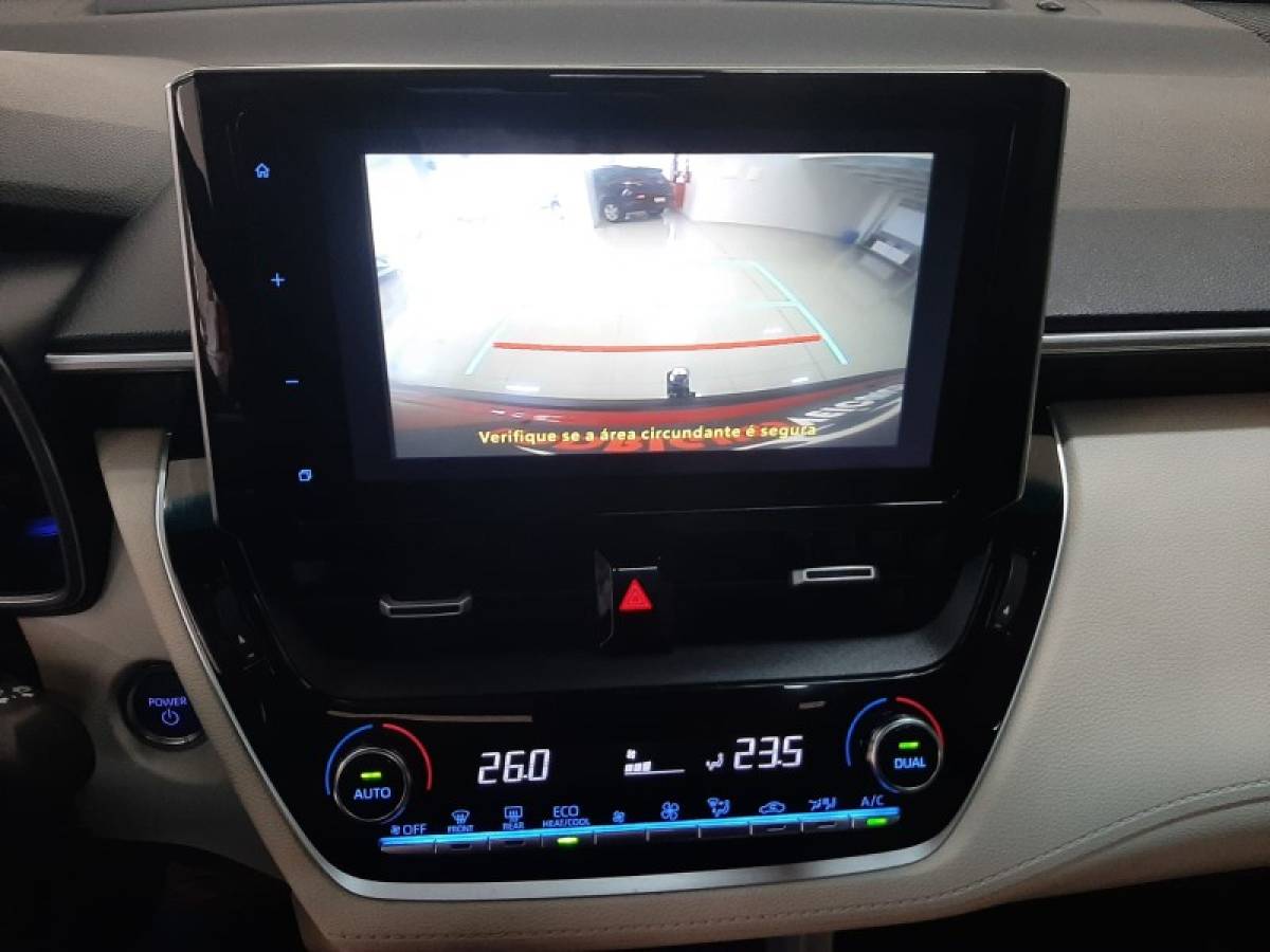 TOYOTA - COROLLA - 2023/2024 - Vermelha - R$ 169.900,00