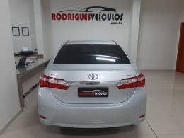 TOYOTA - COROLLA - 2016/2017 - Prata - R$ 92.900,00