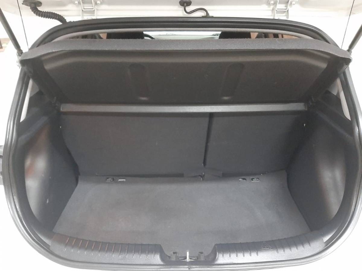 HYUNDAI - HB20X - 2016/2017 - Branca - R$ 69.900,00