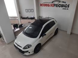 FIAT - PUNTO - 2014/2015 - Branca - R$ 57.900,00
