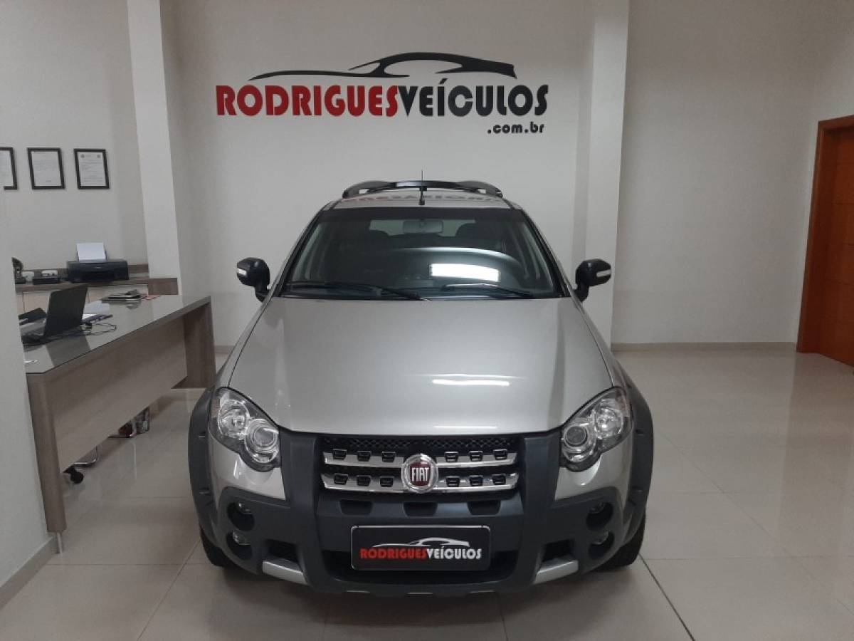 FIAT - PALIO - 2010/2011 - Bege - R$ 39.900,00