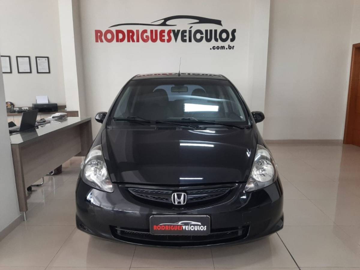 HONDA - FIT - 2007/2008 - Preta - R$ 32.900,00